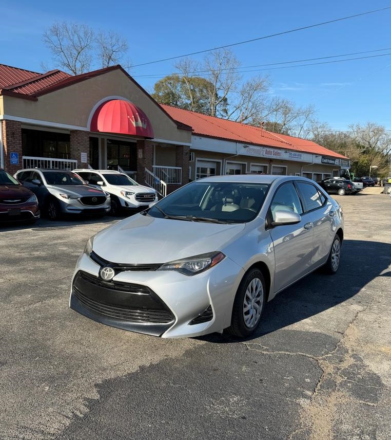 2017 Toyota Corolla LE's photo