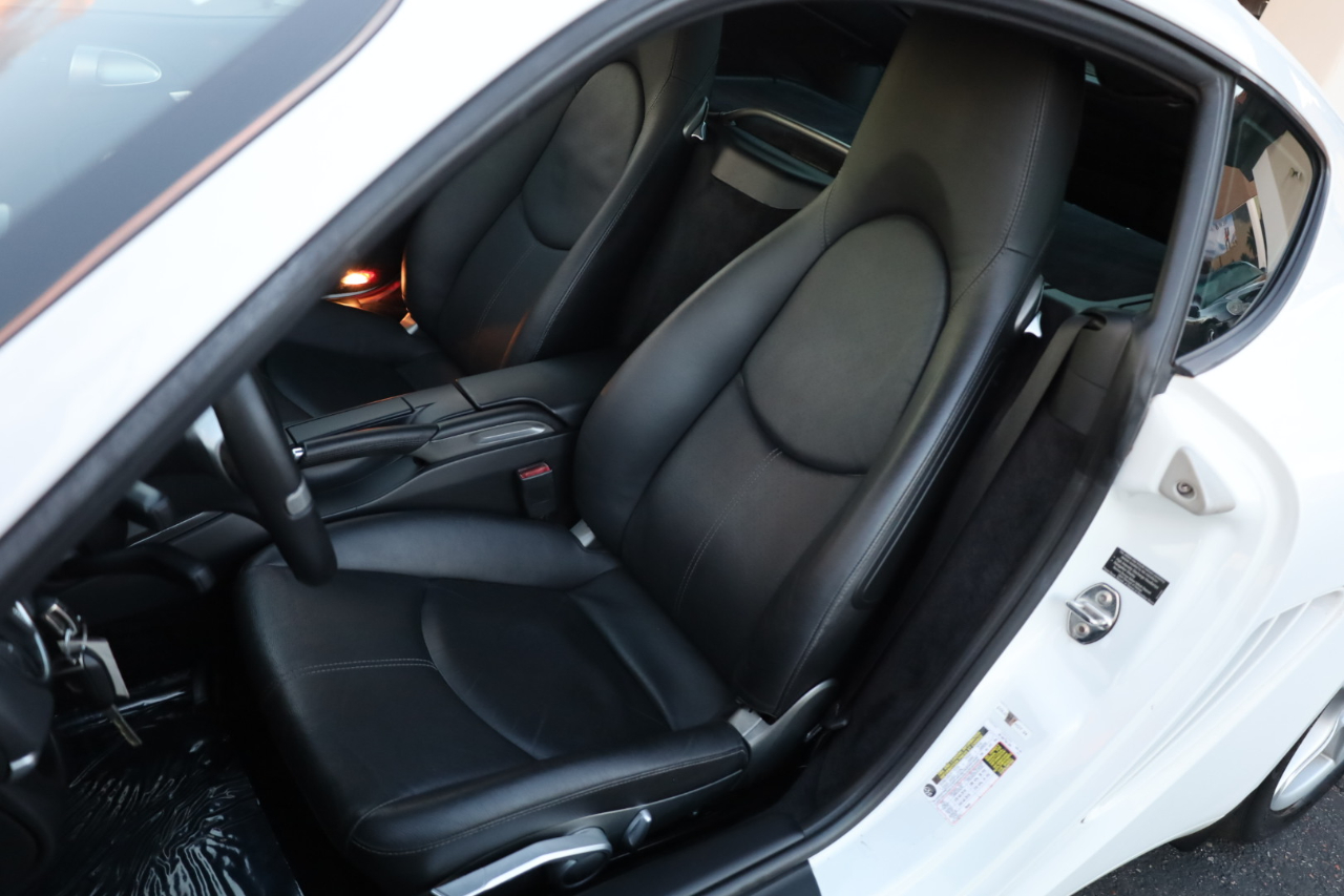 Porsche Cayman S 2009