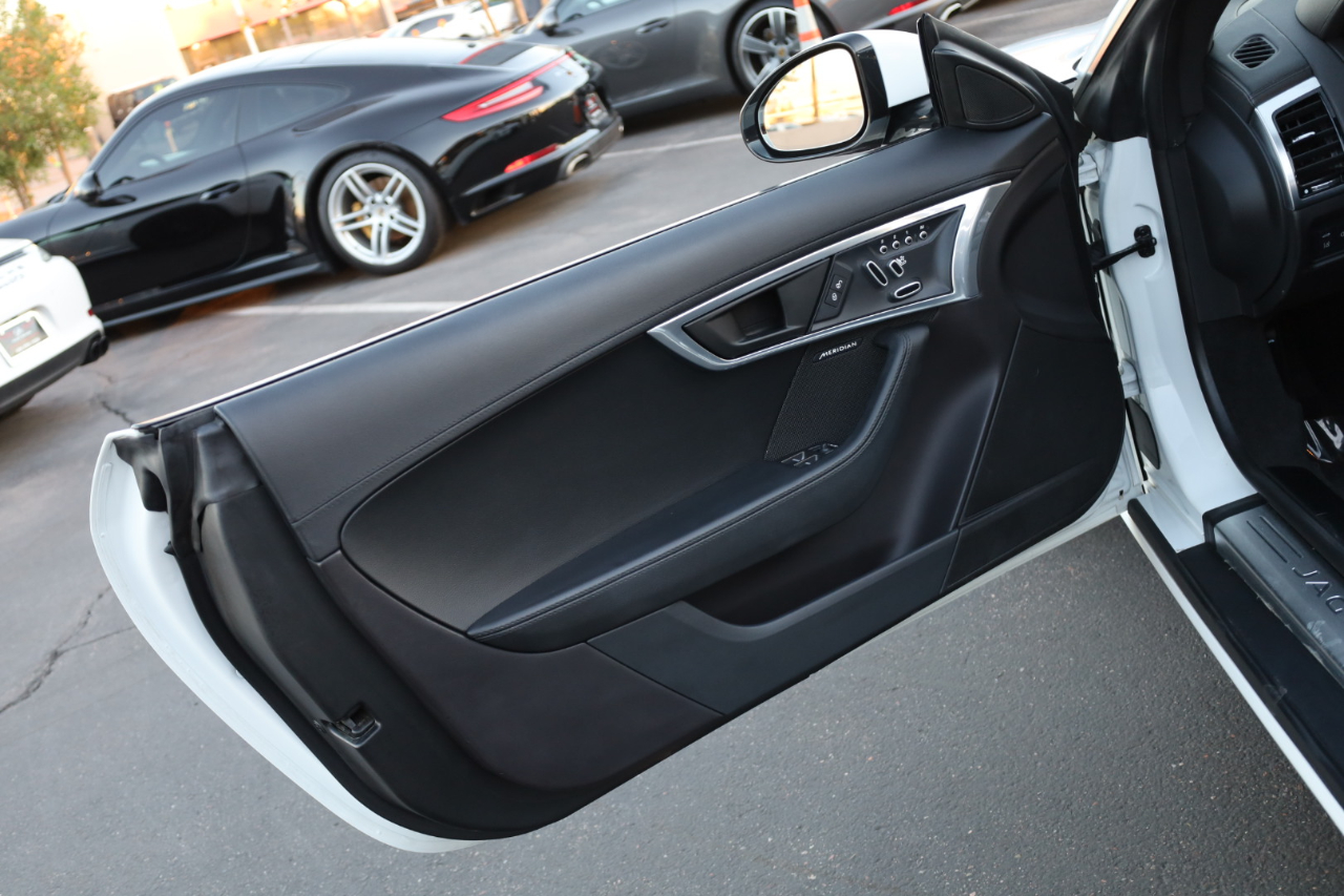 Jaguar F-Type P300 Convertible 2020