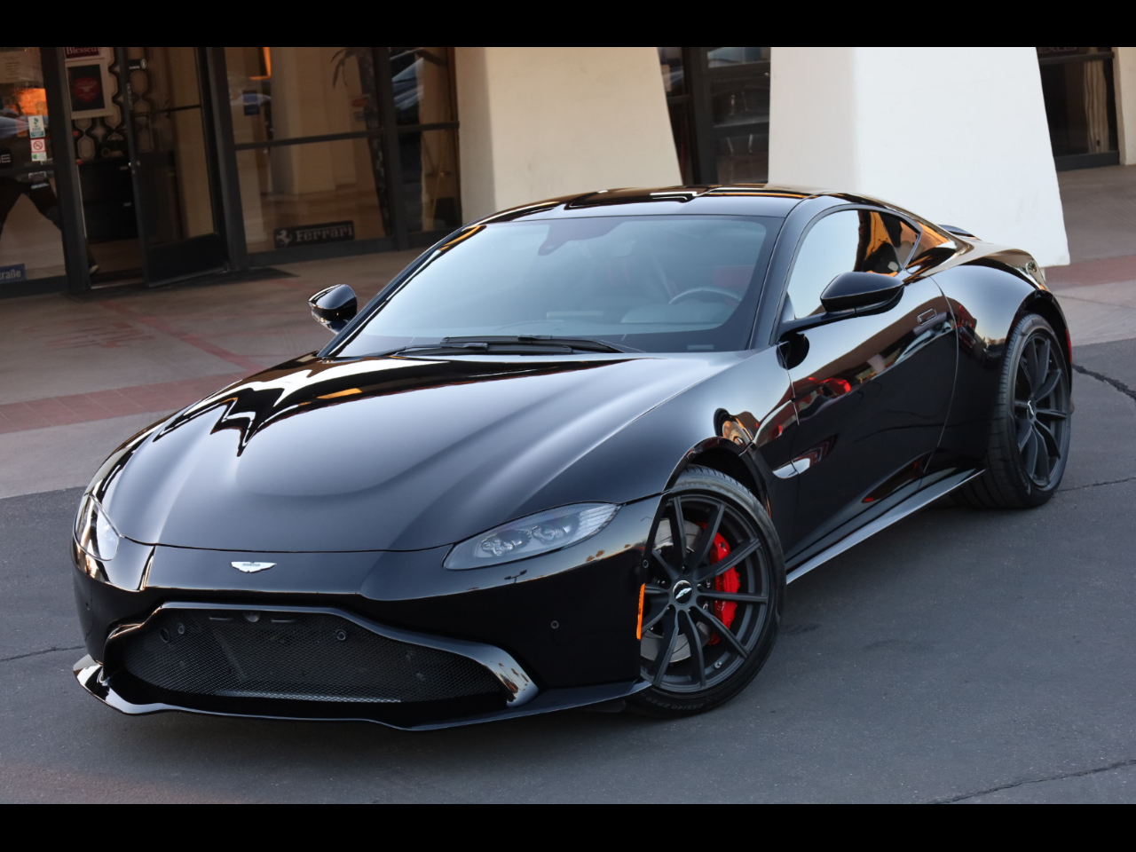 2020 Aston Martin Vantage Base