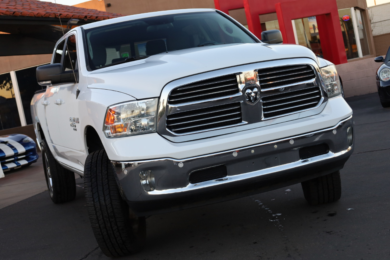 RAM 1500 Classic Big Horn 4x2 Crew Cab 5'7" Box 2019