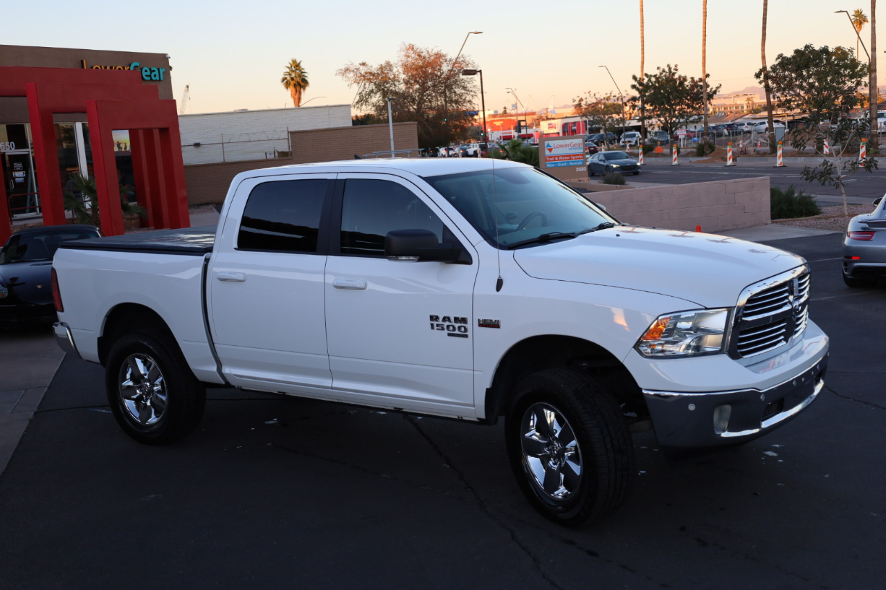 RAM 1500 Classic Big Horn 4x2 Crew Cab 5'7" Box 2019