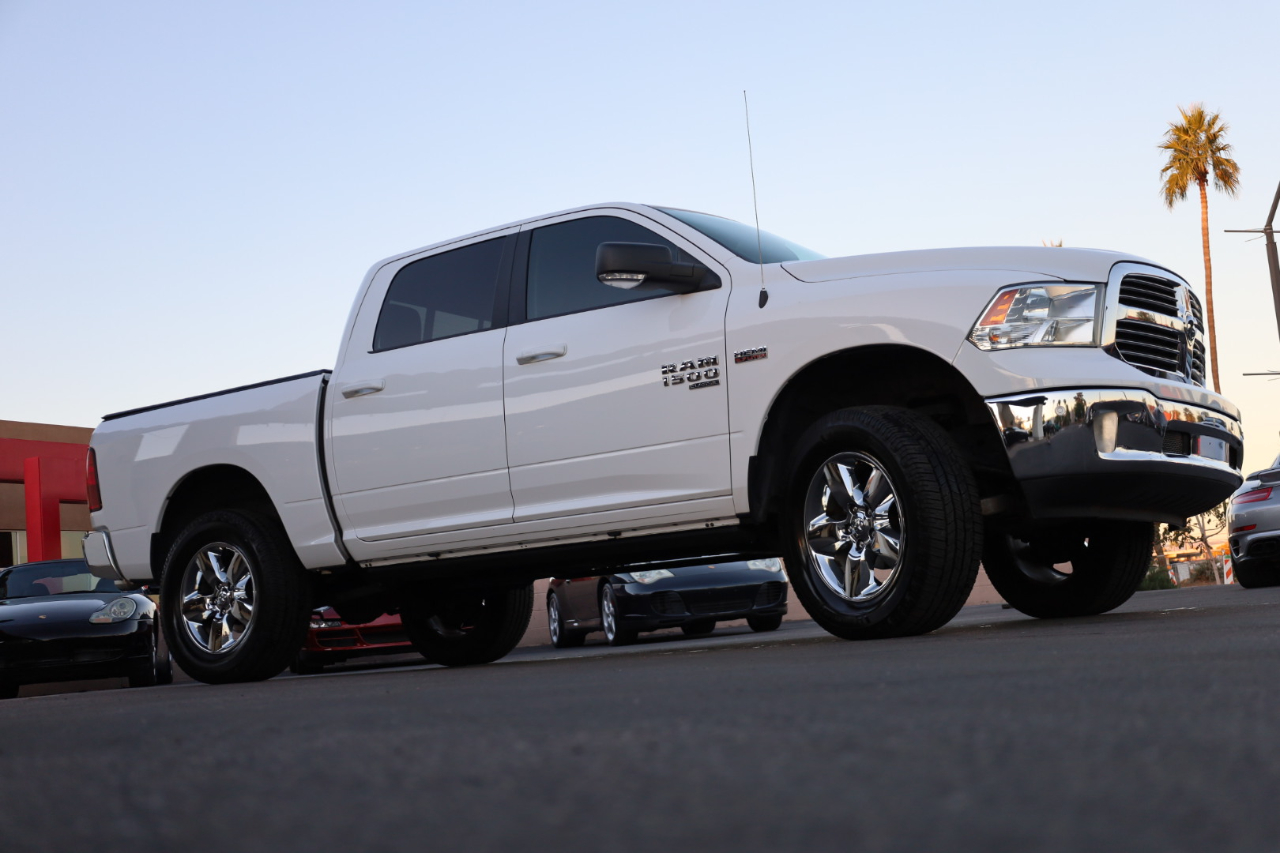 RAM 1500 Classic Big Horn 4x2 Crew Cab 5'7" Box 2019