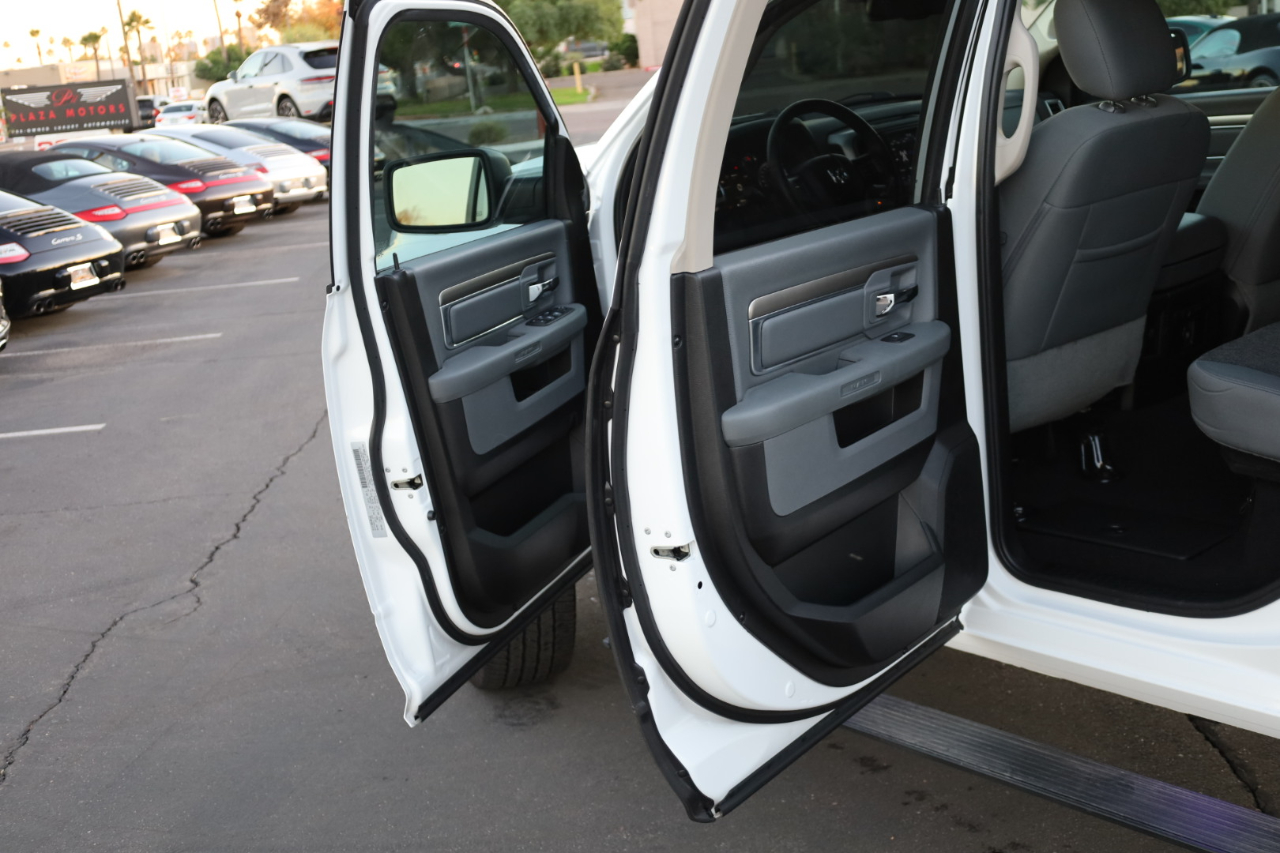 RAM 1500 Classic Big Horn 4x2 Crew Cab 5'7" Box 2019