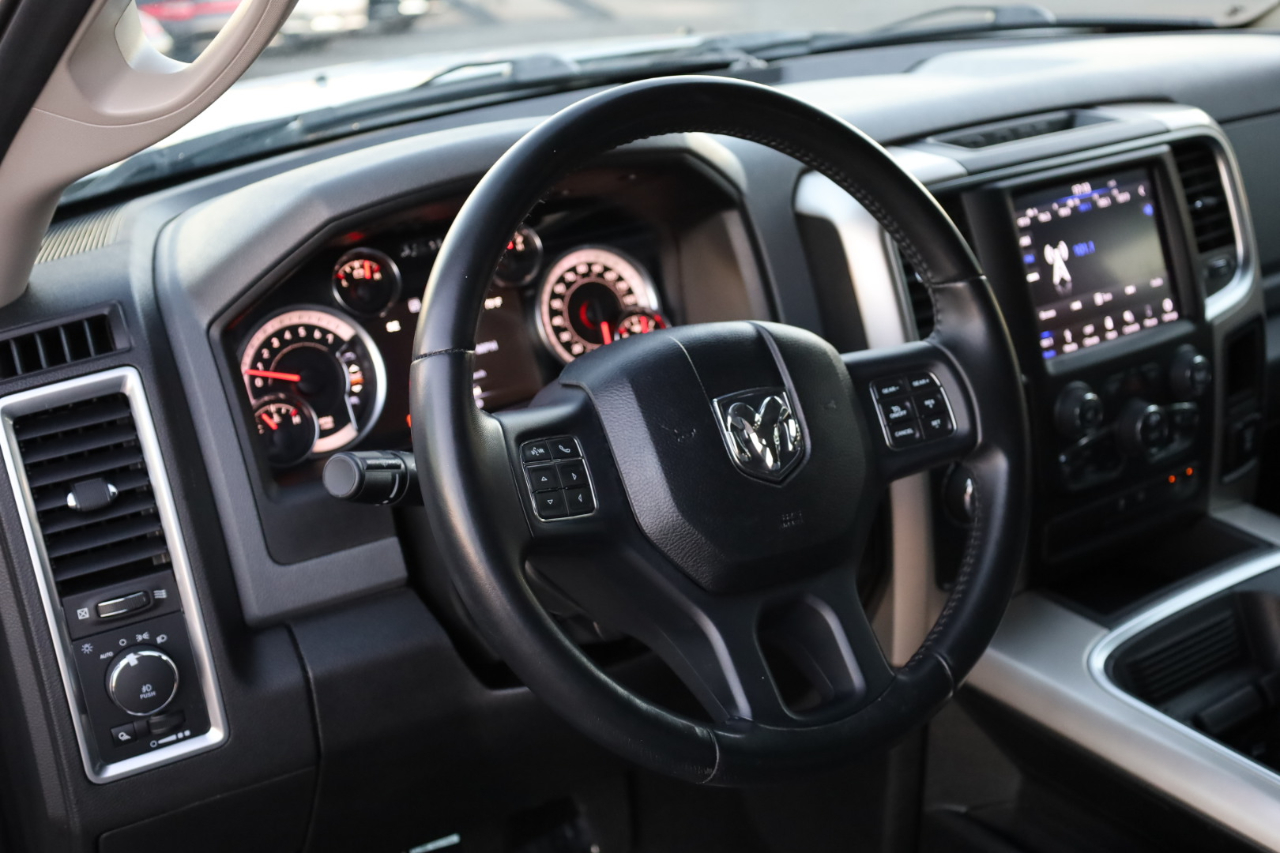 RAM 1500 Classic Big Horn 4x2 Crew Cab 5'7" Box 2019