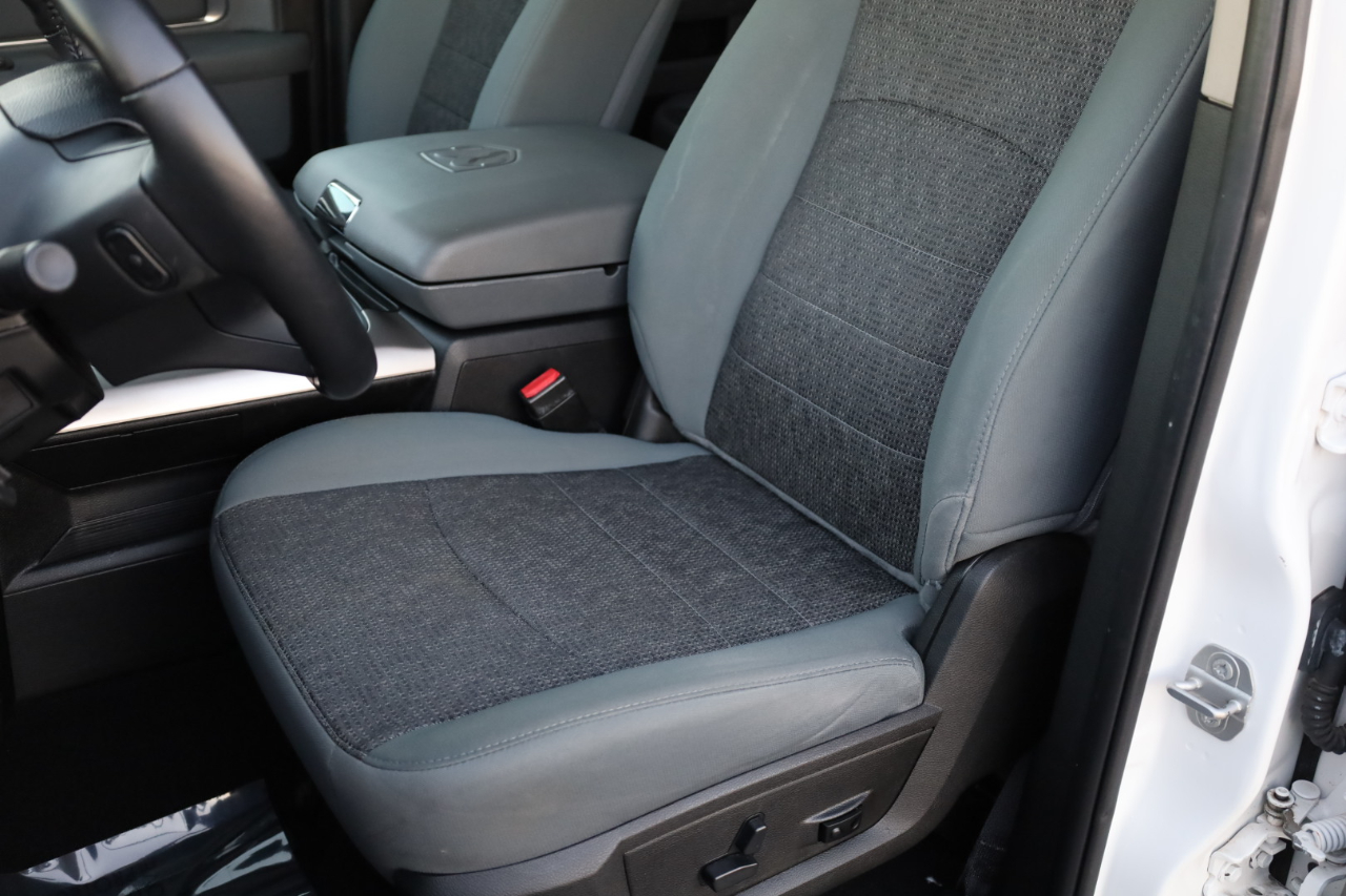 RAM 1500 Classic Big Horn 4x2 Crew Cab 5'7" Box 2019