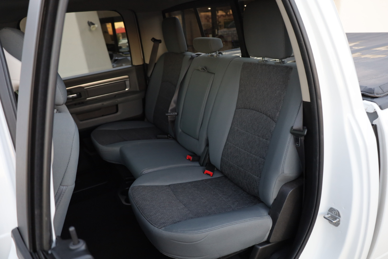 RAM 1500 Classic Big Horn 4x2 Crew Cab 5'7" Box 2019