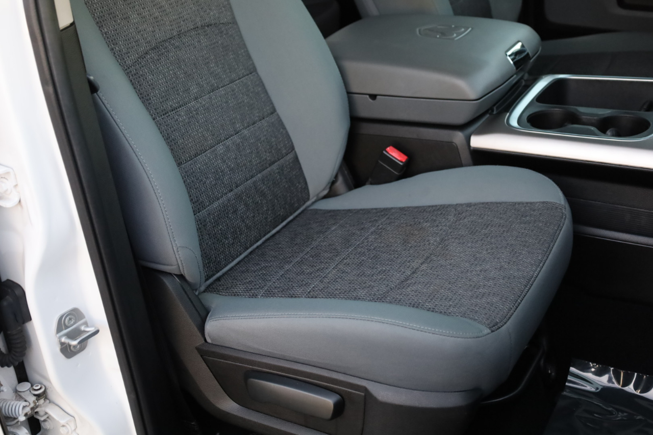 RAM 1500 Classic Big Horn 4x2 Crew Cab 5'7" Box 2019