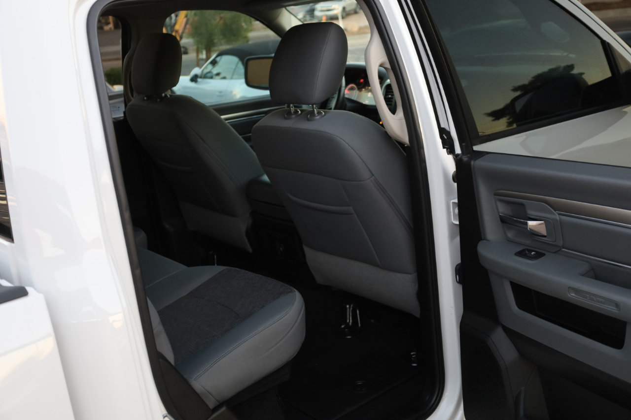 RAM 1500 Classic Big Horn 4x2 Crew Cab 5'7" Box 2019