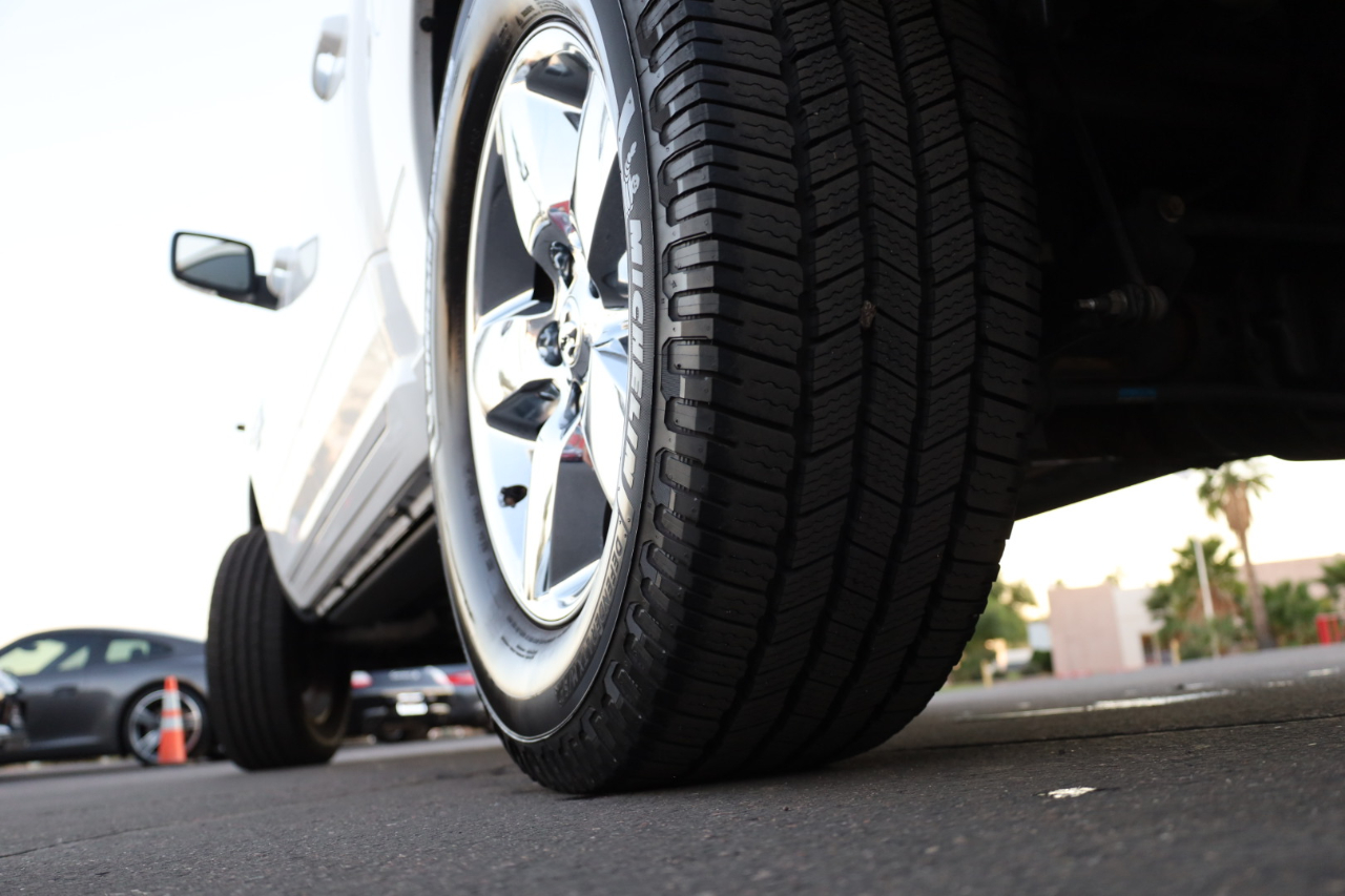 RAM 1500 Classic Big Horn 4x2 Crew Cab 5'7" Box 2019