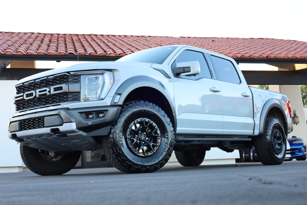 Ford F-150 Raptor SuperCrew 4WD 2023