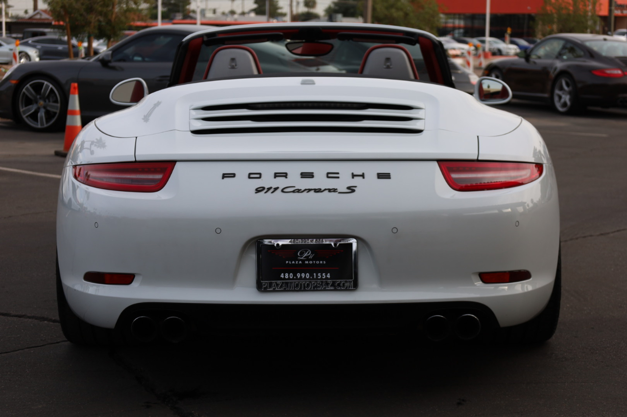 Porsche 911 Carrera S Cabriolet 2013