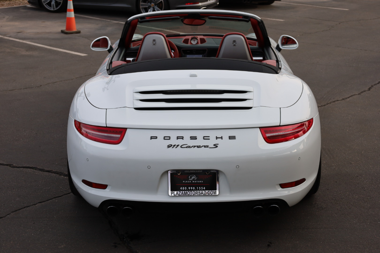 Porsche 911 Carrera S Cabriolet 2013