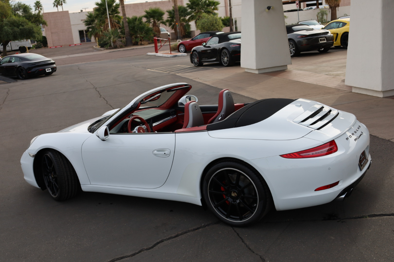 Porsche 911 Carrera S Cabriolet 2013