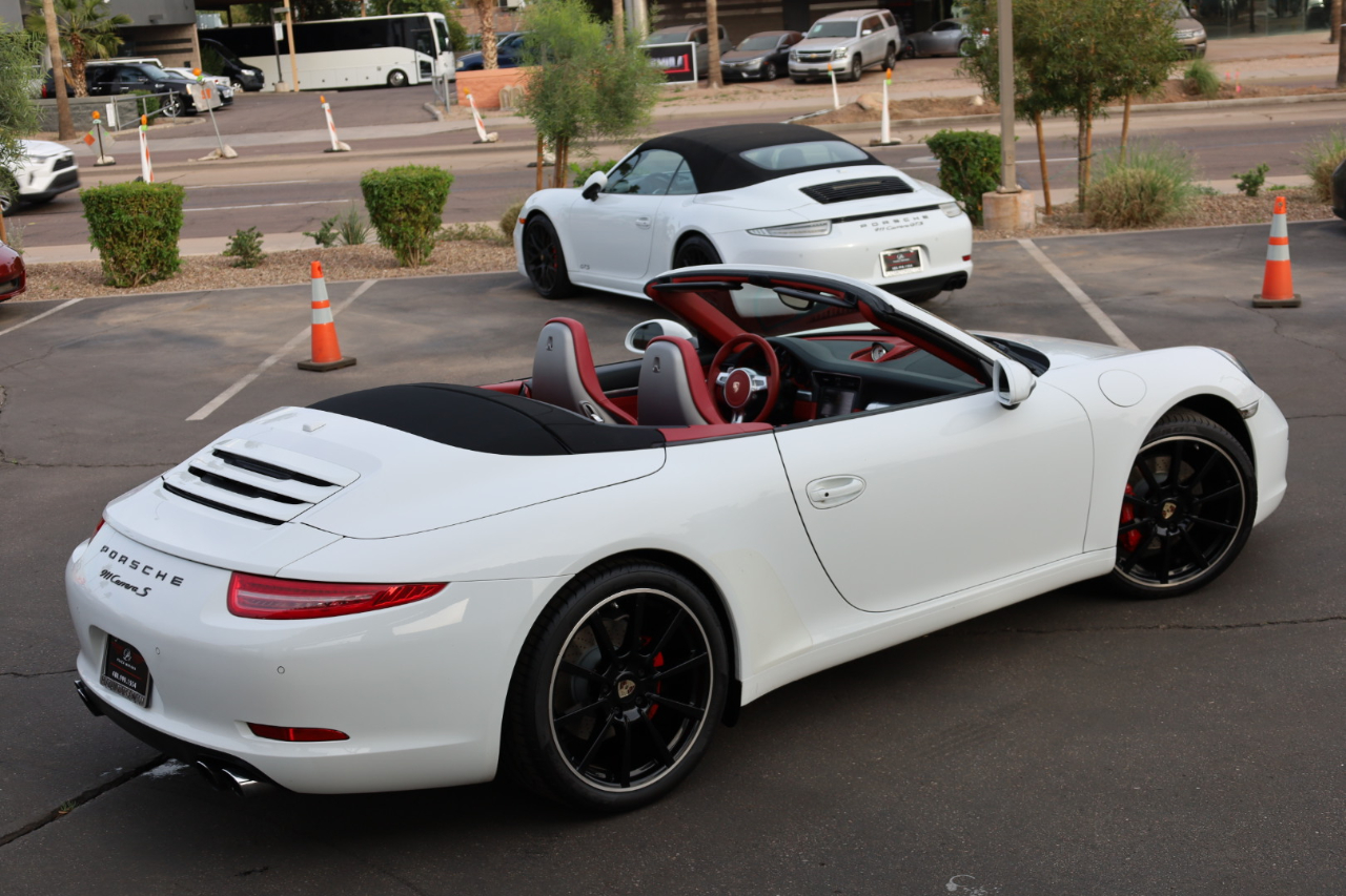 Porsche 911 Carrera S Cabriolet 2013