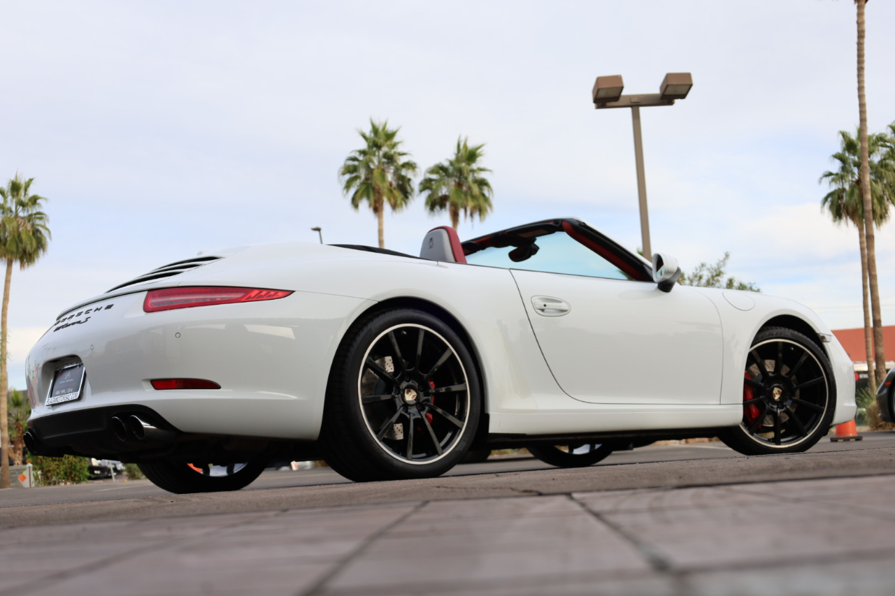 Porsche 911 Carrera S Cabriolet 2013