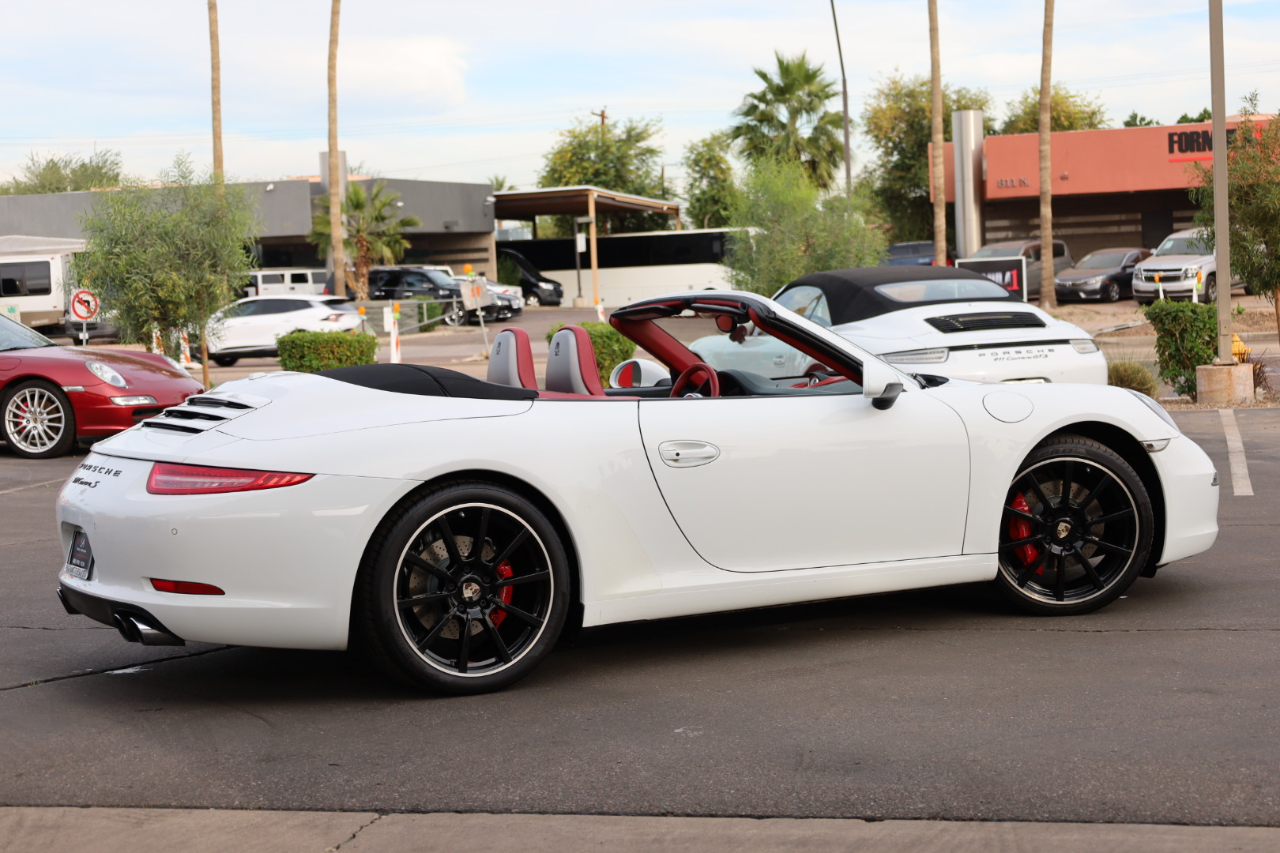Porsche 911 Carrera S Cabriolet 2013