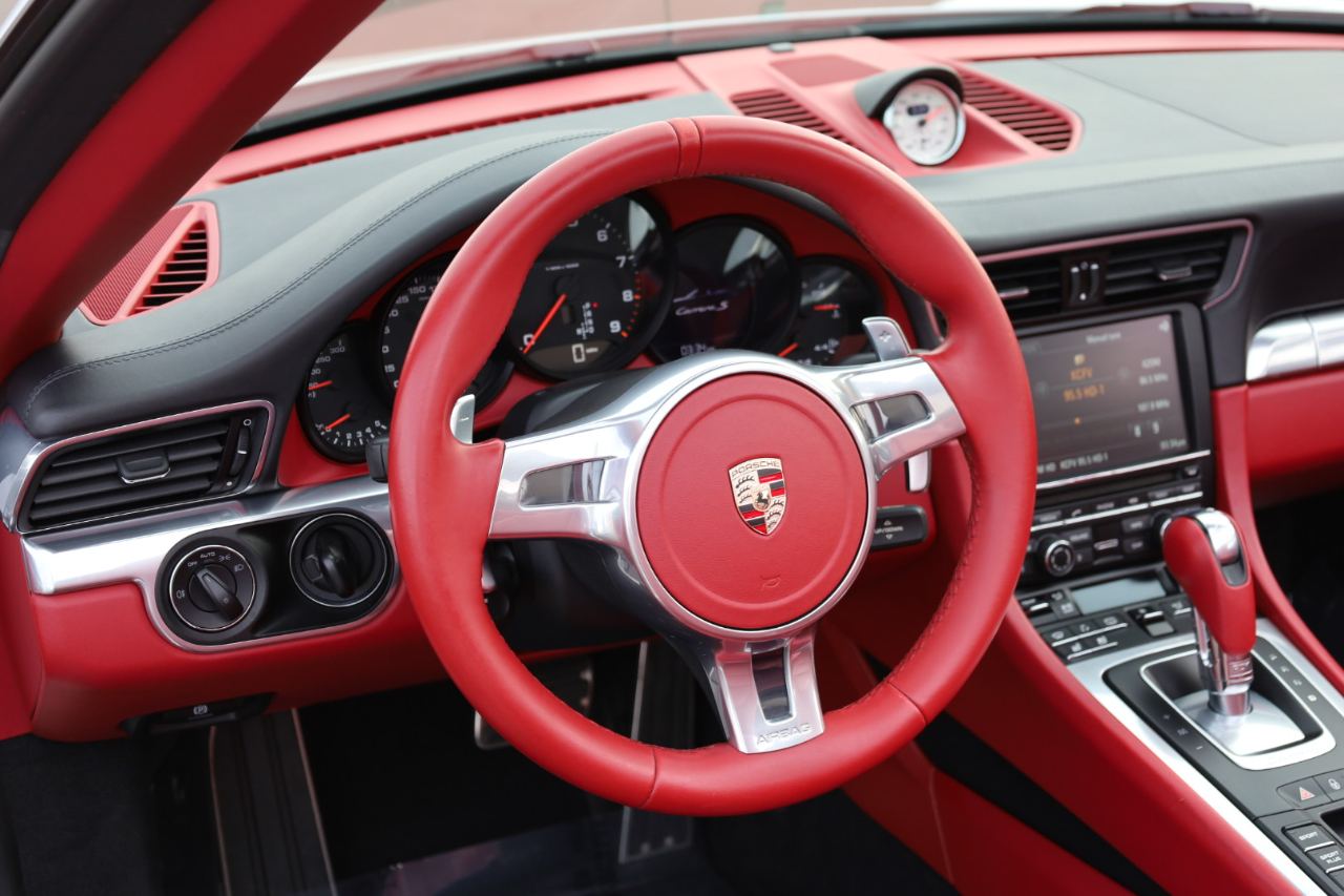 Porsche 911 Carrera S Cabriolet 2013