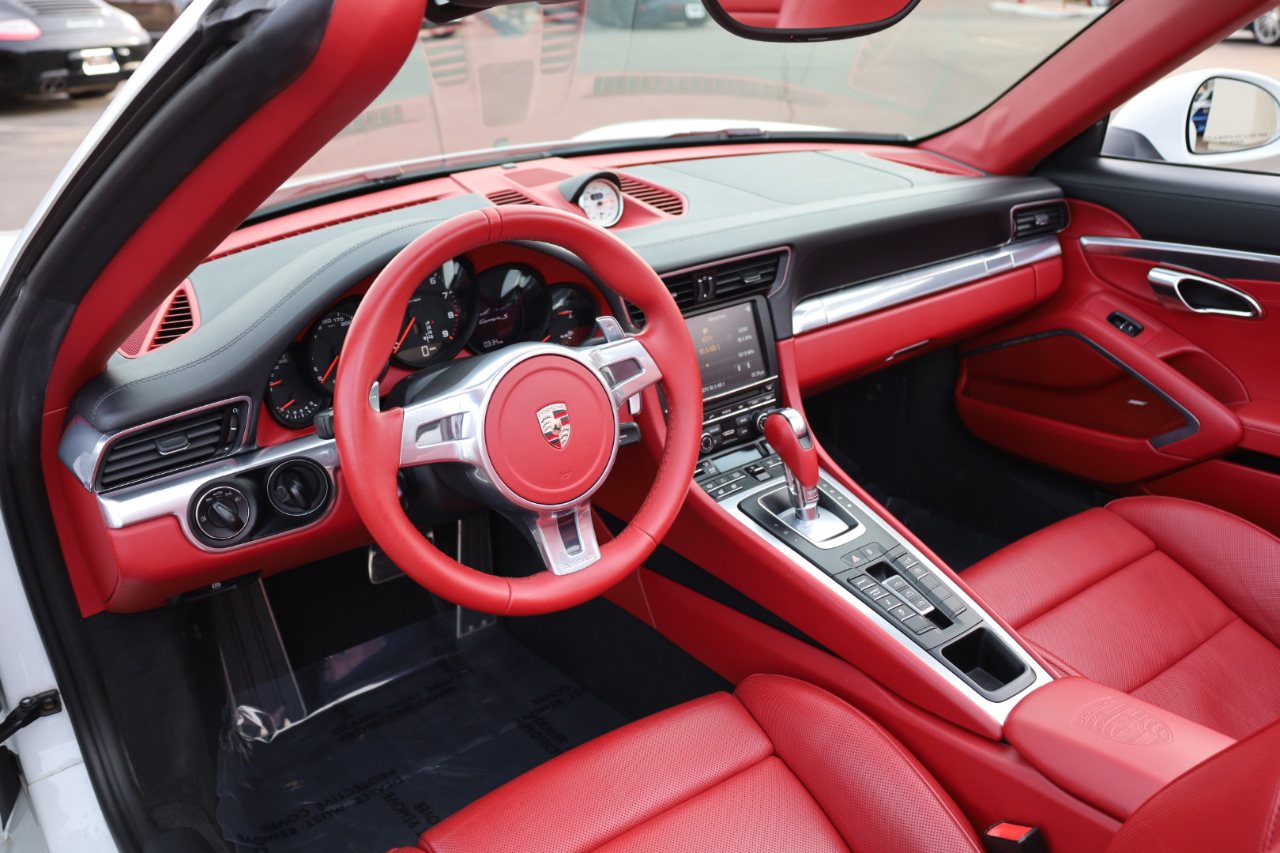 Porsche 911 Carrera S Cabriolet 2013