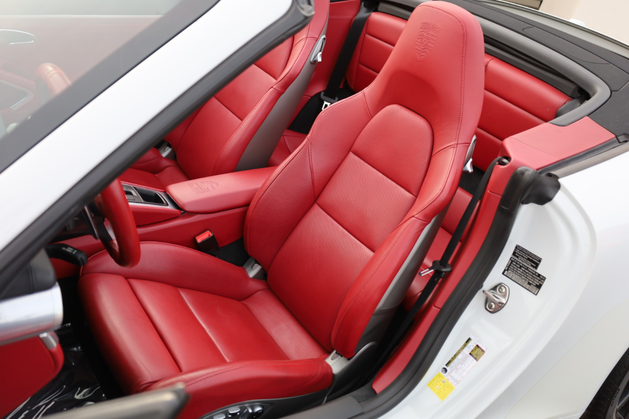 Porsche 911 Carrera S Cabriolet 2013