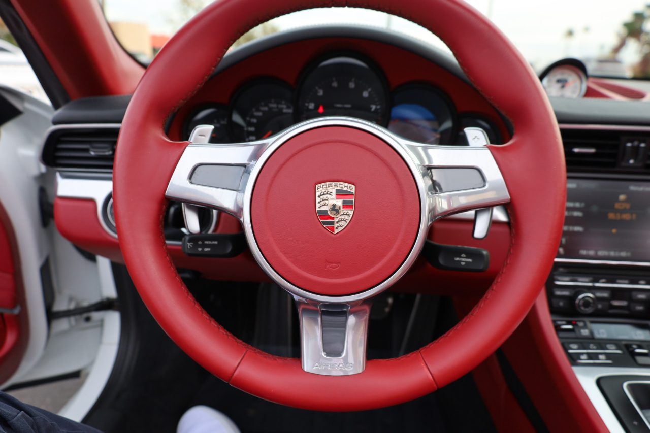 Porsche 911 Carrera S Cabriolet 2013