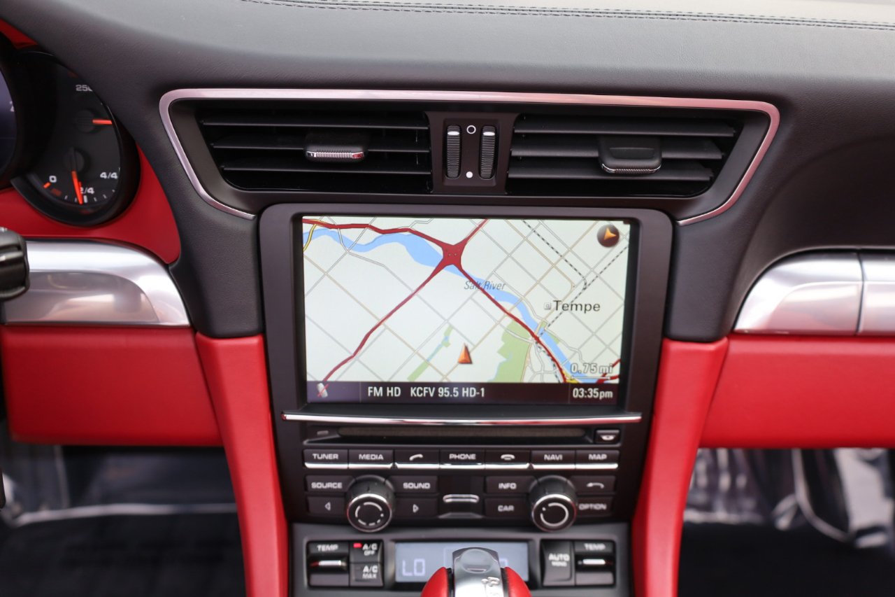 Porsche 911 Carrera S Cabriolet 2013