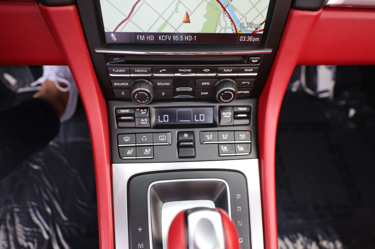 Porsche 911 Carrera S Cabriolet 2013