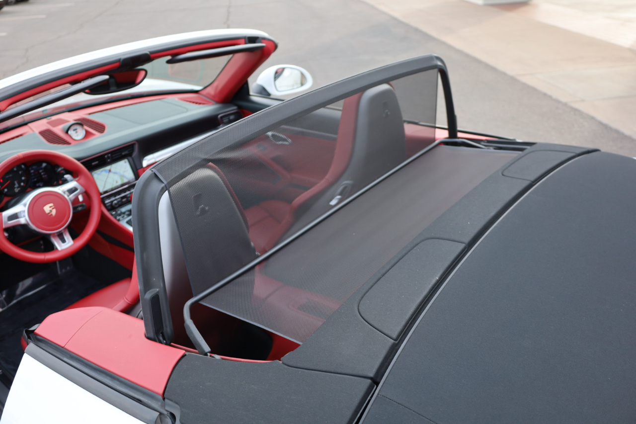 Porsche 911 Carrera S Cabriolet 2013