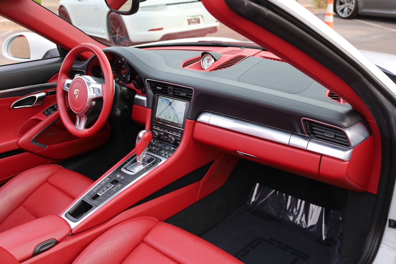 Porsche 911 Carrera S Cabriolet 2013