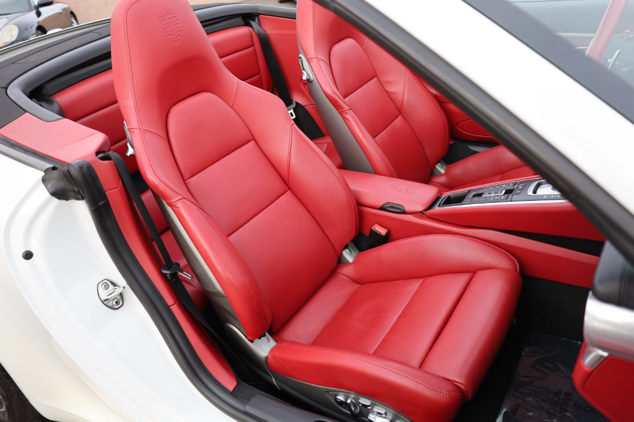 Porsche 911 Carrera S Cabriolet 2013