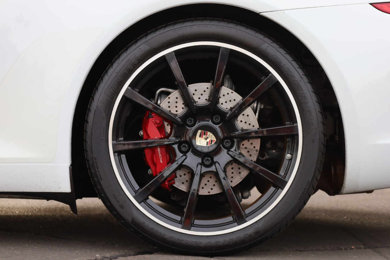 Porsche 911 Carrera S Cabriolet 2013