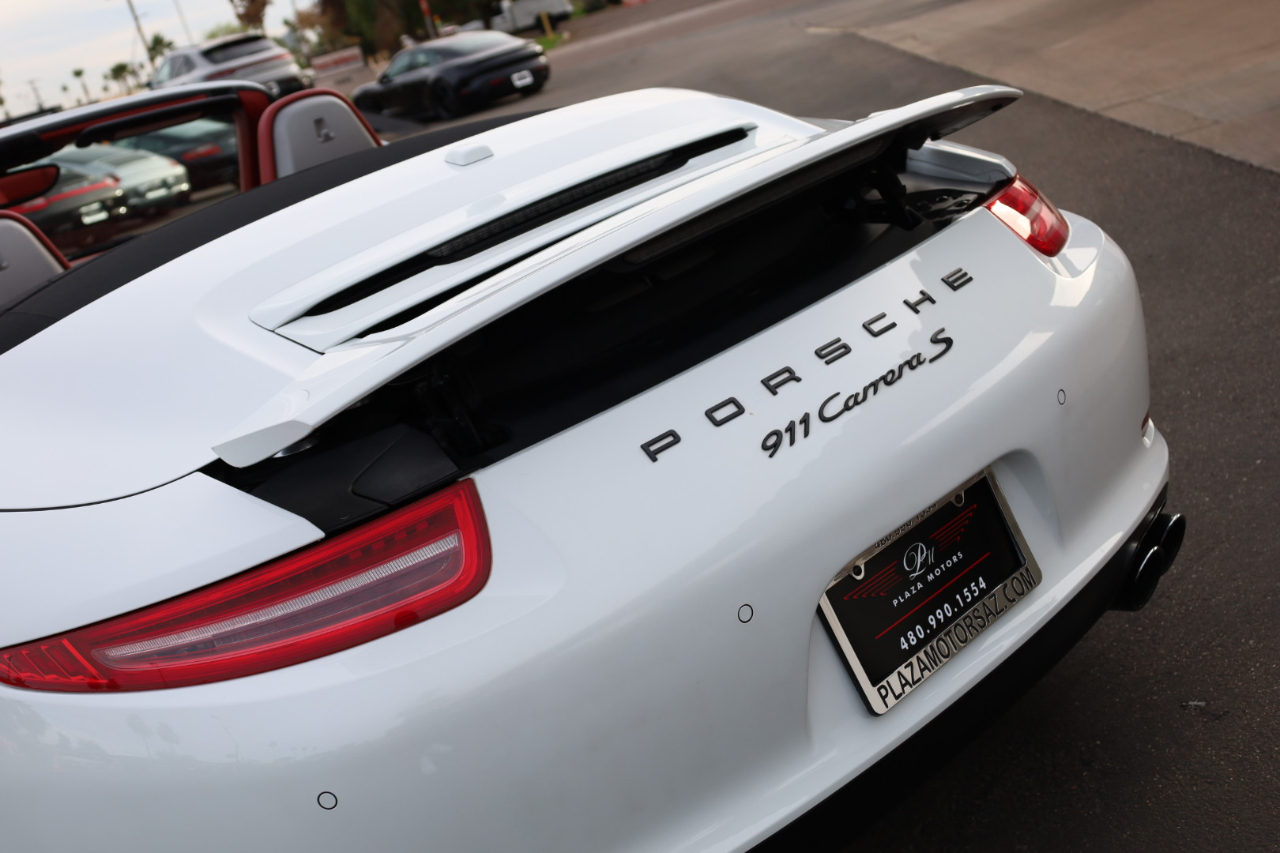 Porsche 911 Carrera S Cabriolet 2013