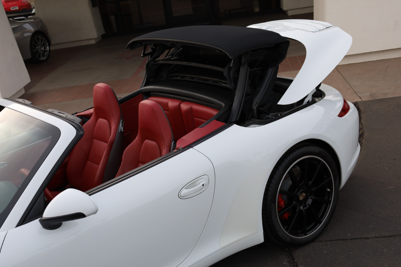 Porsche 911 Carrera S Cabriolet 2013