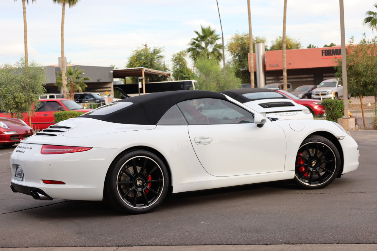 Porsche 911 Carrera S Cabriolet 2013