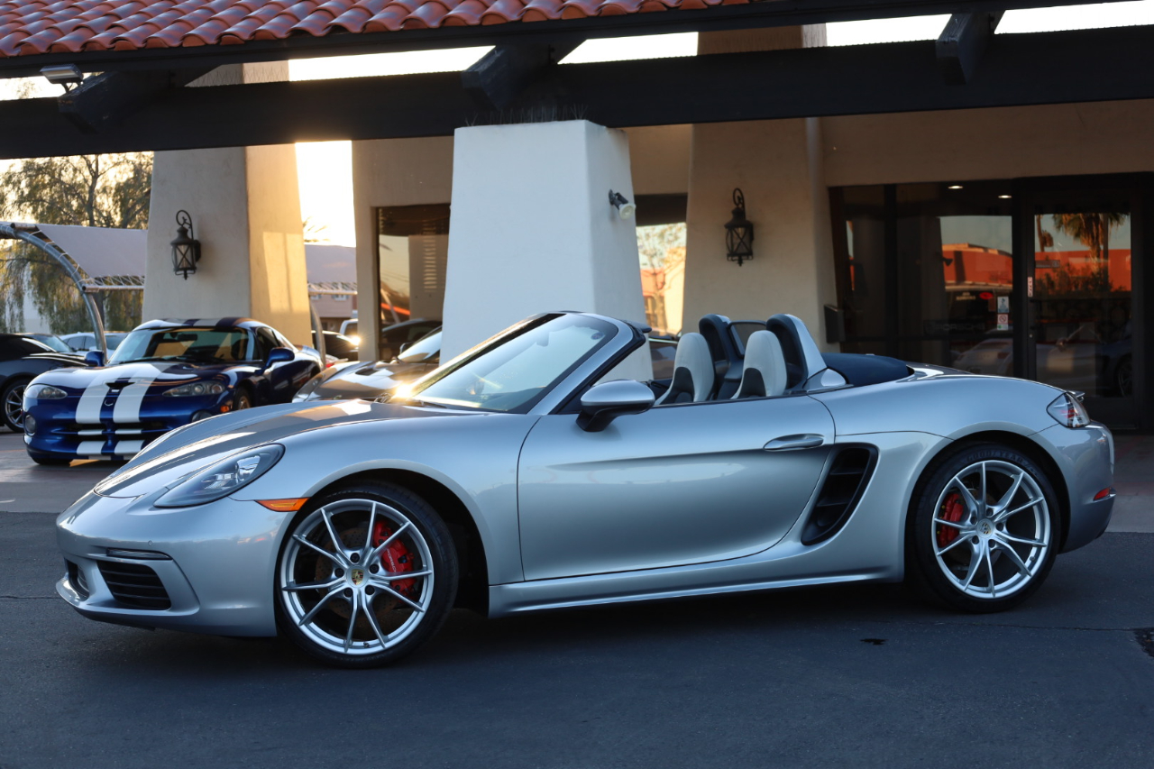Porsche 718 Boxster S 2017