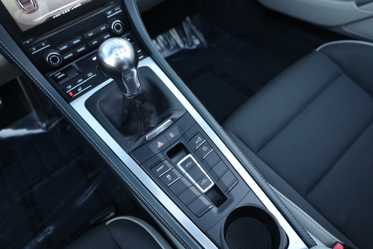 Porsche 718 Boxster S 2017