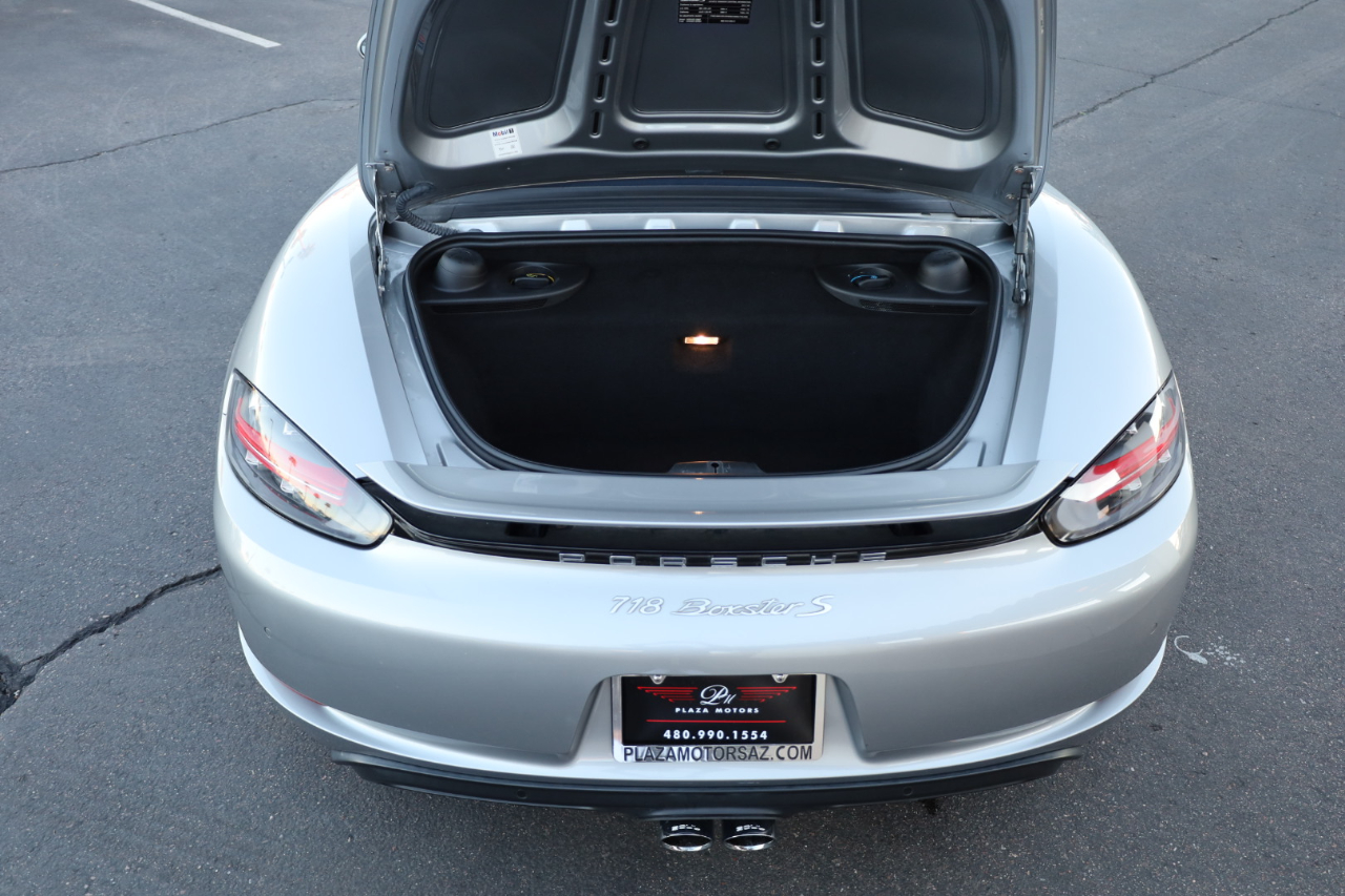 Porsche 718 Boxster S 2017