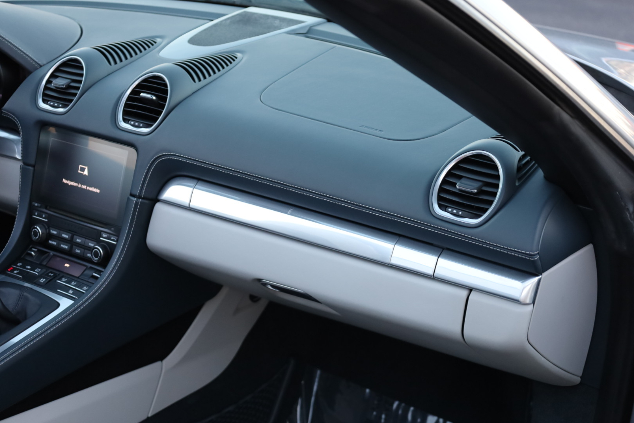 Porsche 718 Boxster S 2017