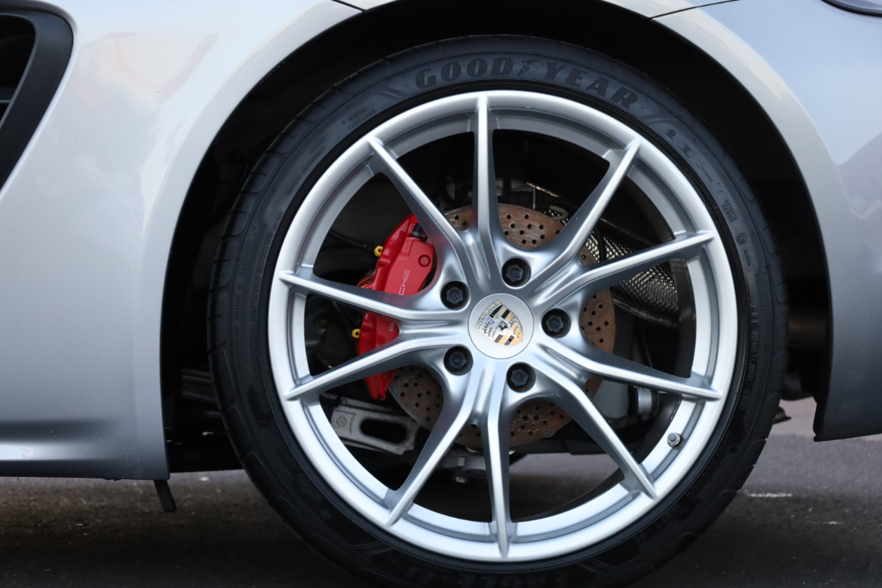 Porsche 718 Boxster S 2017