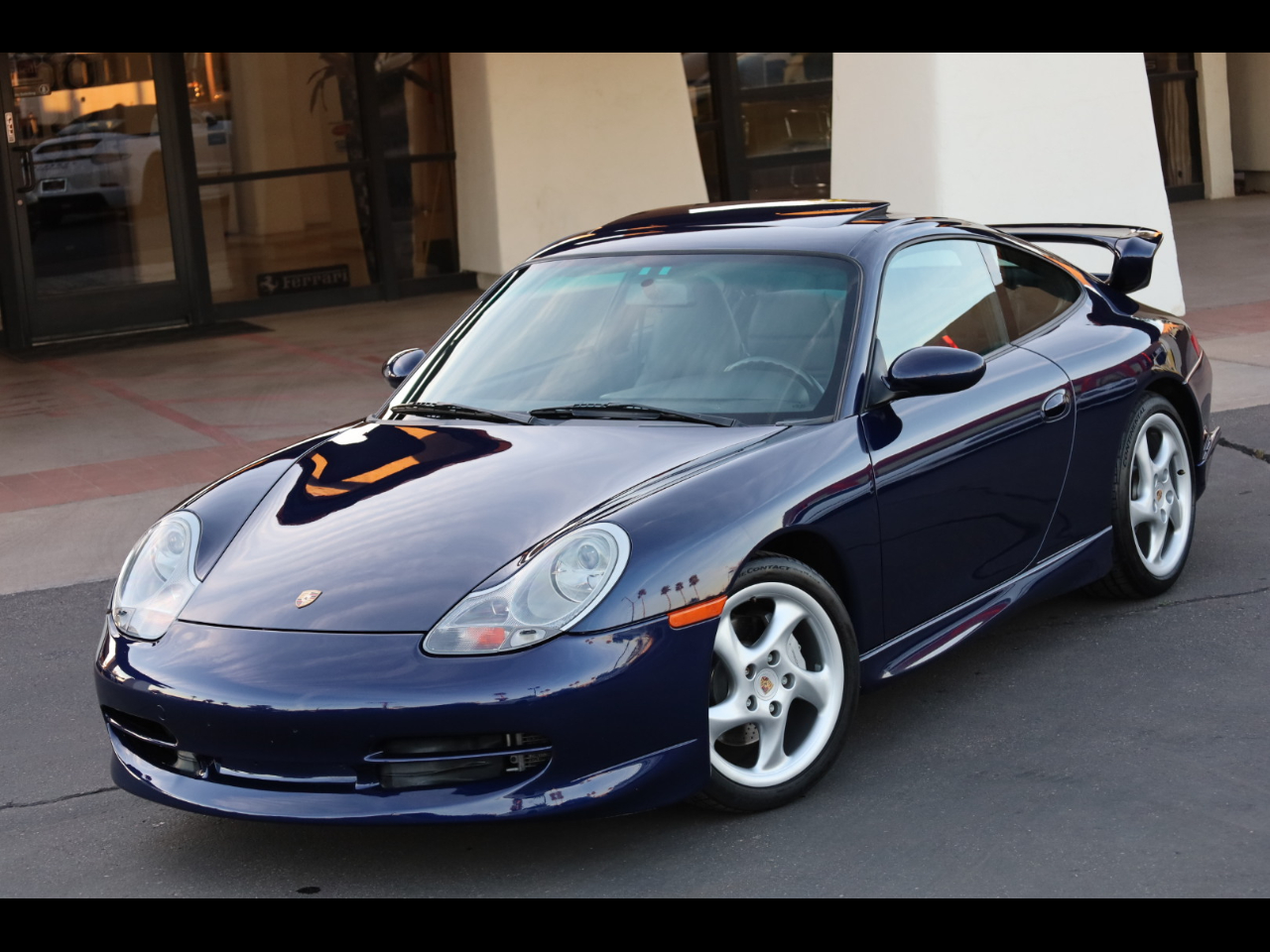 Porsche 911 Carrera 4 2001