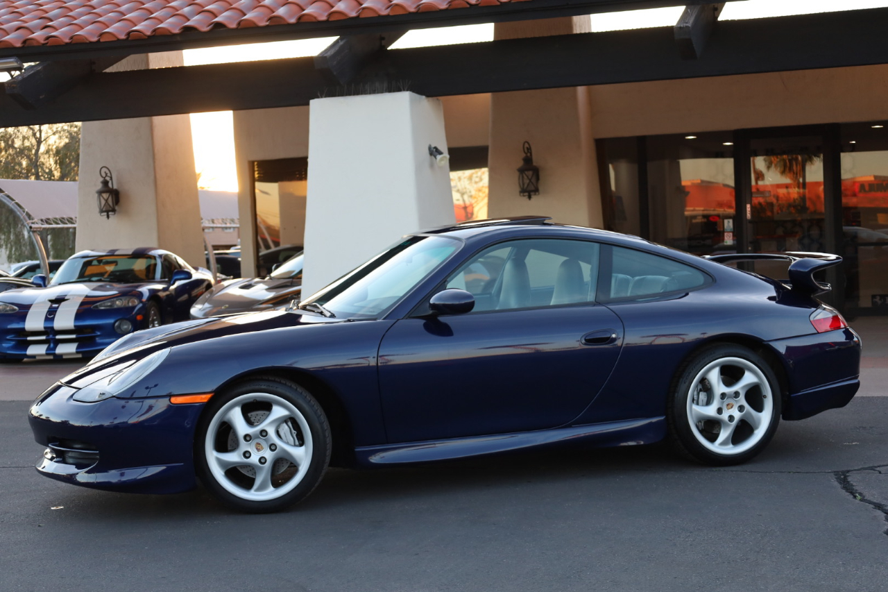 Porsche 911 Carrera 4 2001