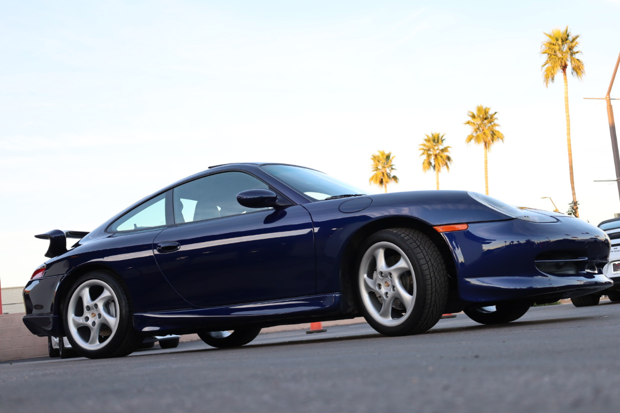 Porsche 911 Carrera 4 2001