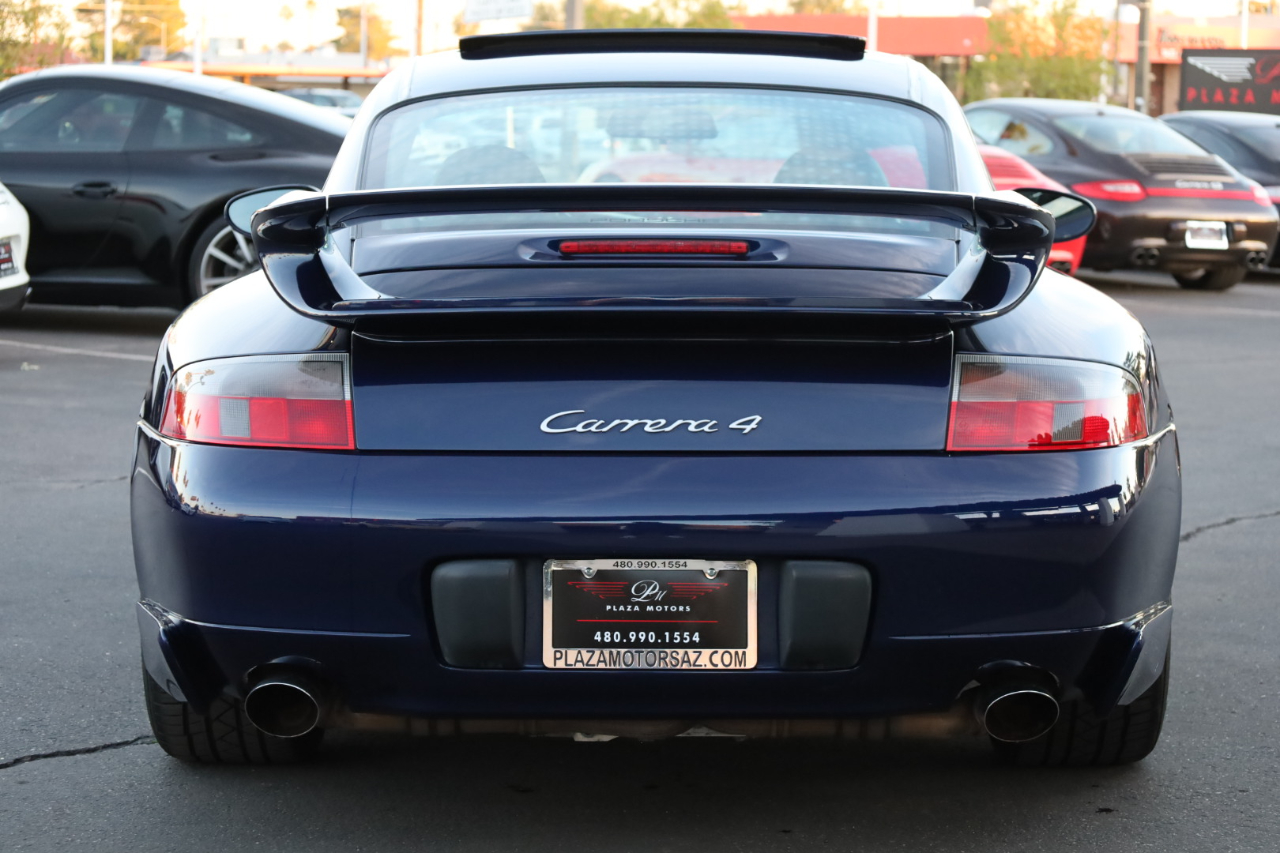 Porsche 911 Carrera 4 2001
