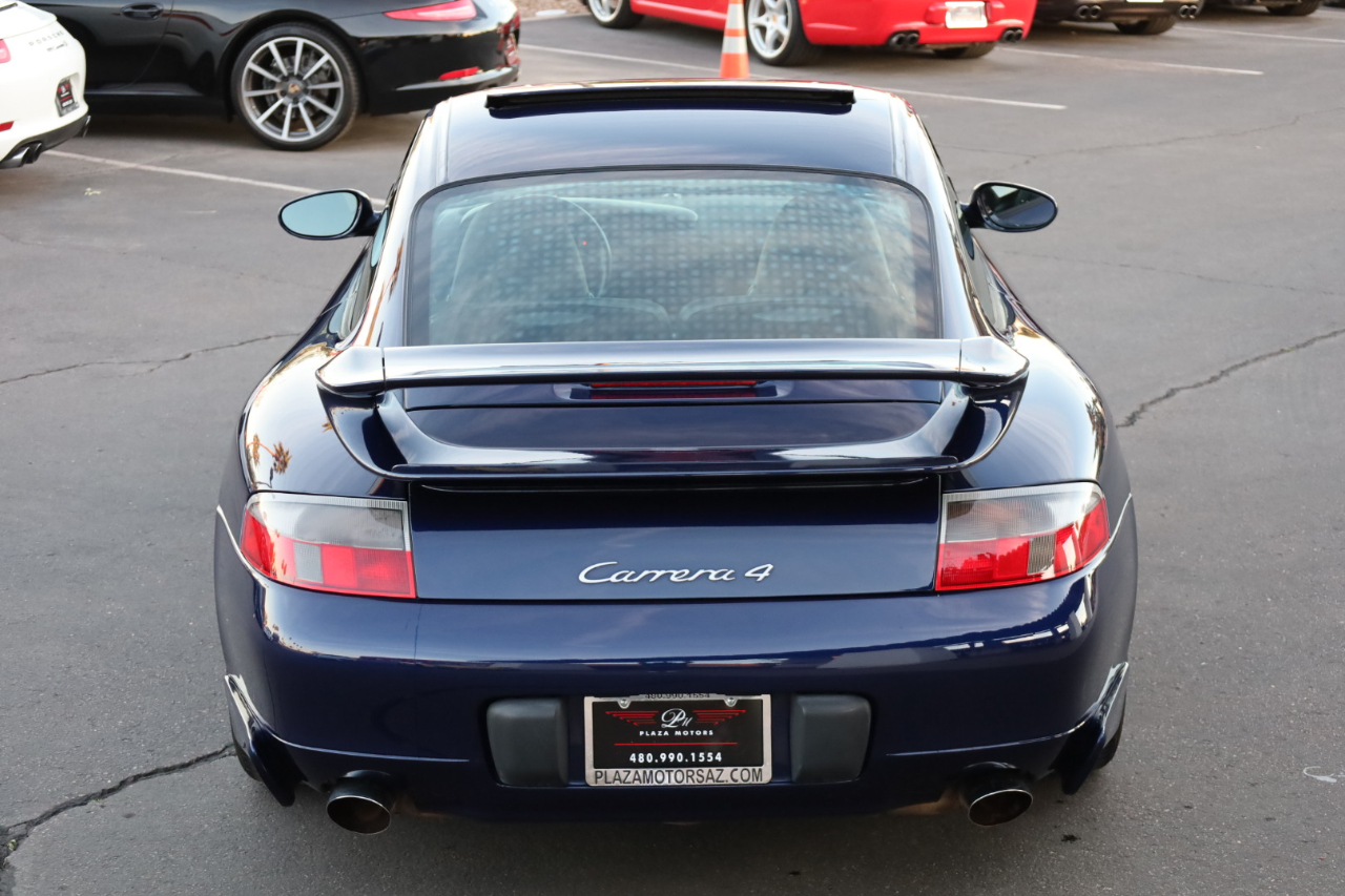 Porsche 911 Carrera 4 2001