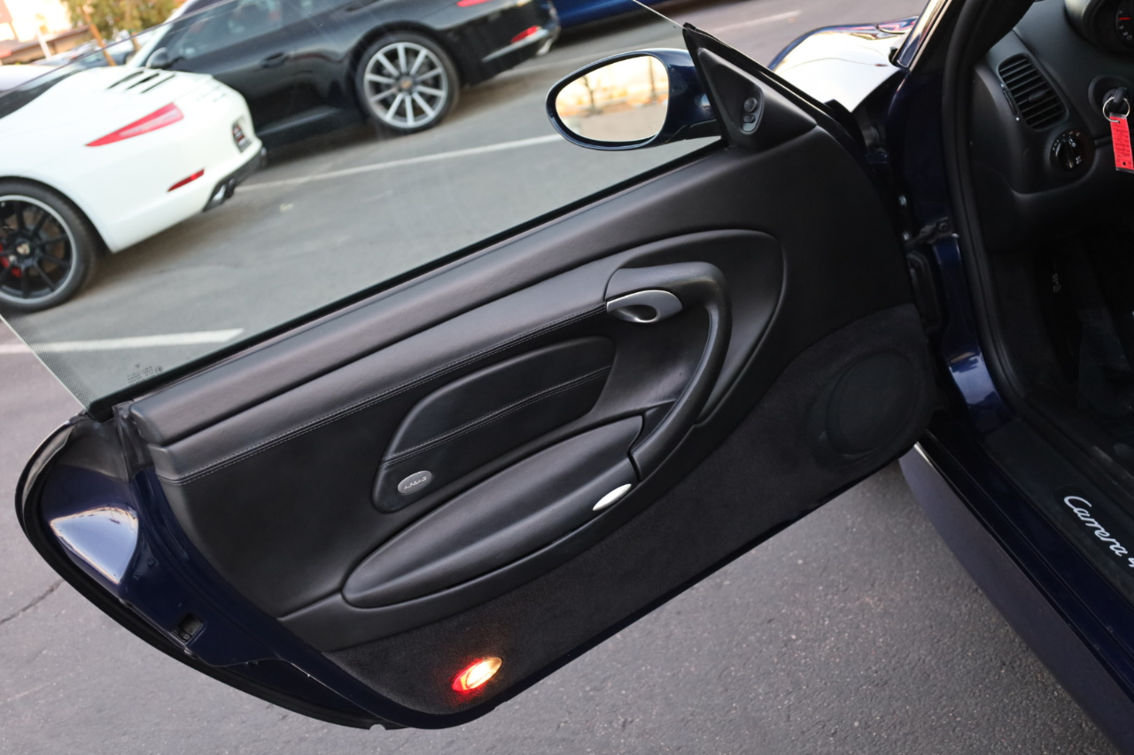 Porsche 911 Carrera 4 2001