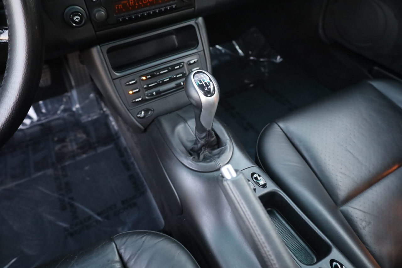 Porsche 911 Carrera 4 2001