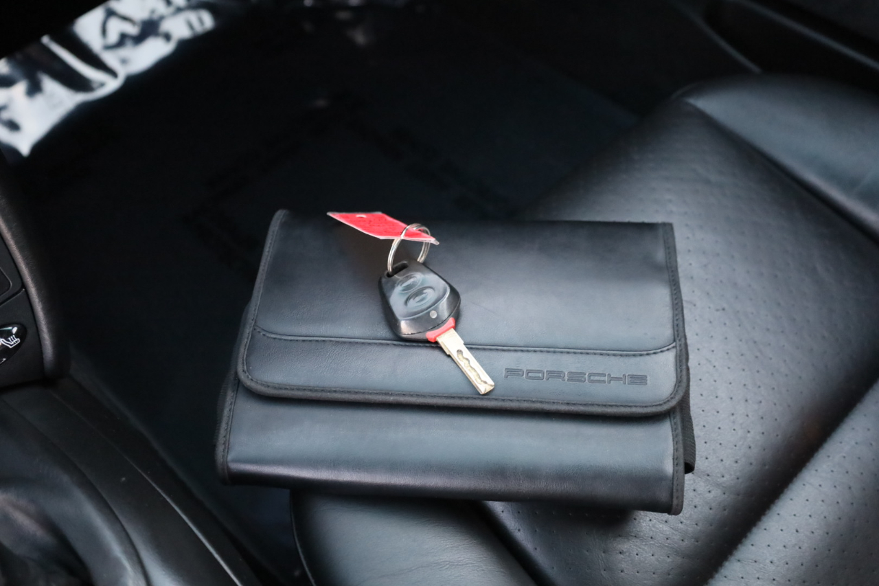 Porsche 911 Carrera 4 2001