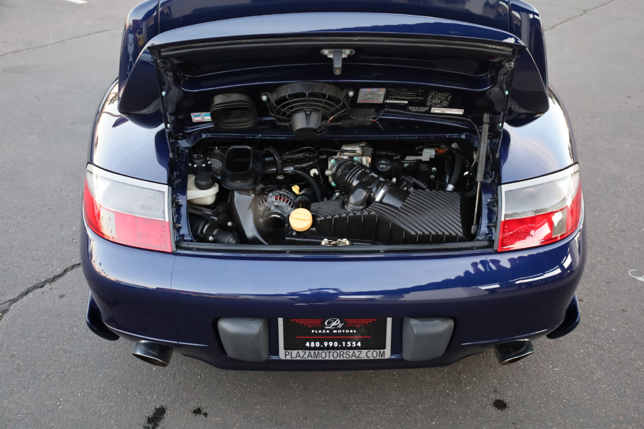 Porsche 911 Carrera 4 2001