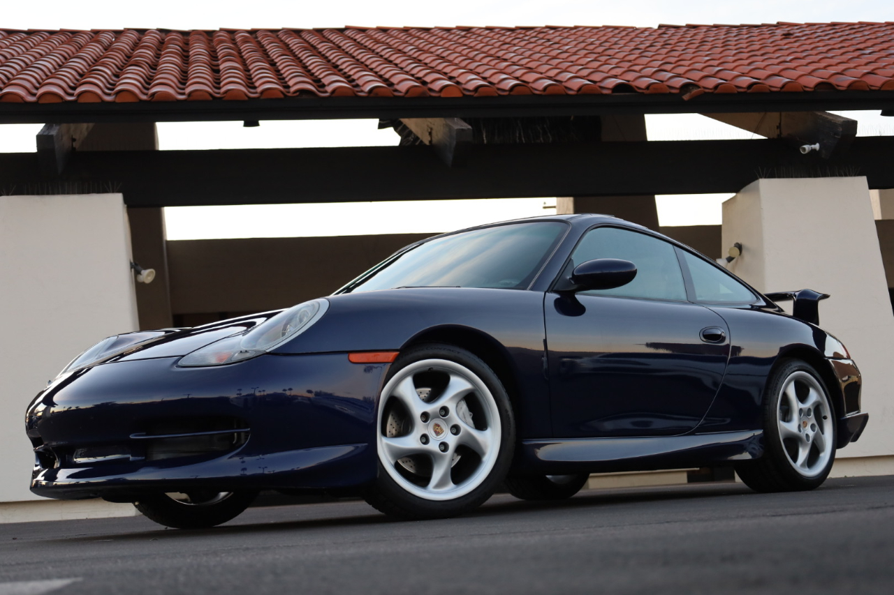 Porsche 911 Carrera 4 2001