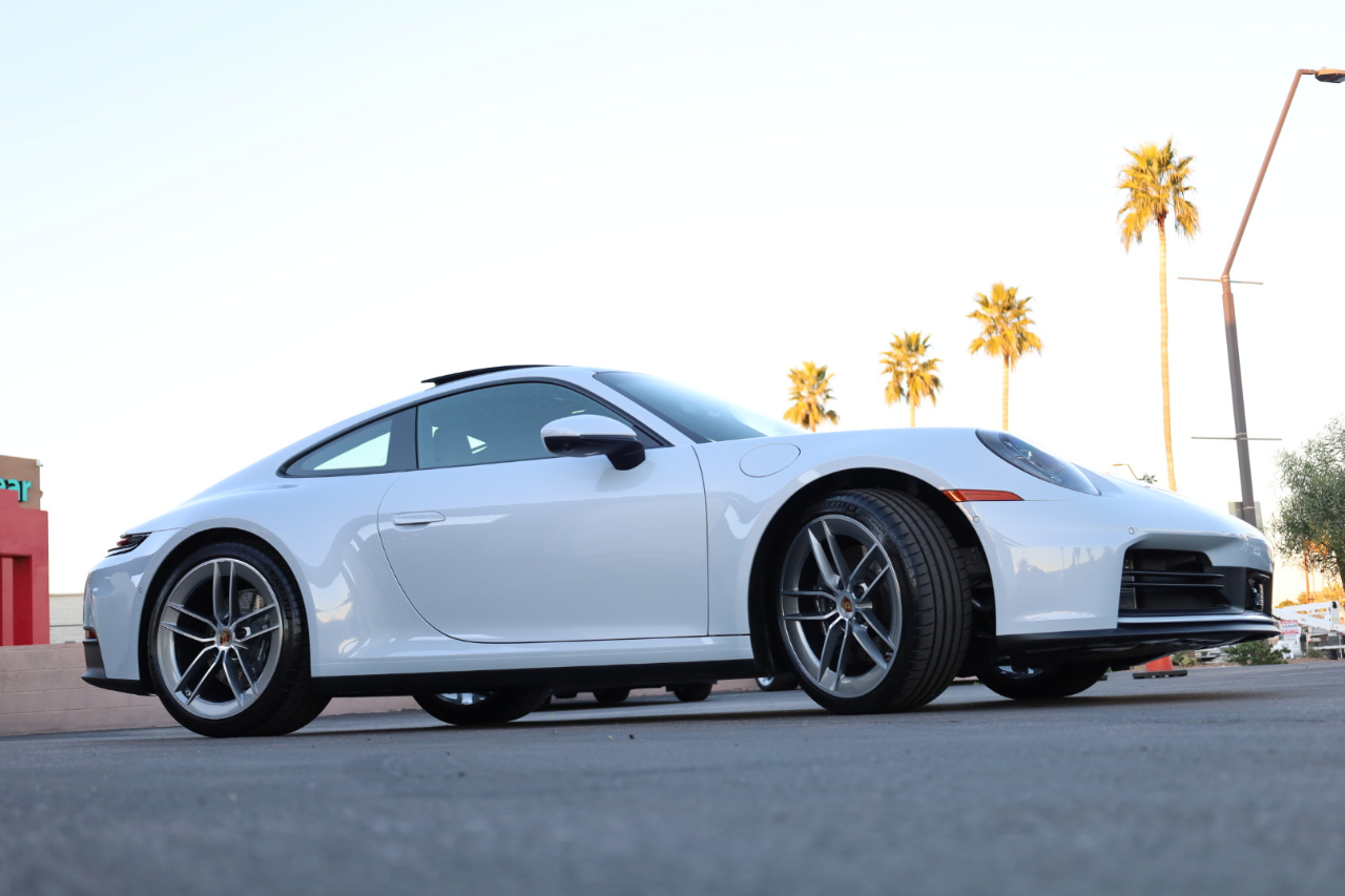 Porsche 911 Carrera Coupe 2025